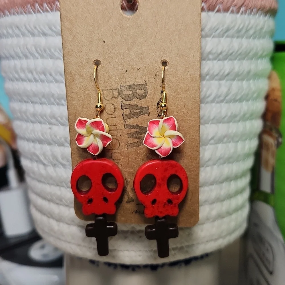 👻Handmade Red Yellow White Floral Howlite Sugar Red Skull Brown Cross Earrings - Picture 1 of 4